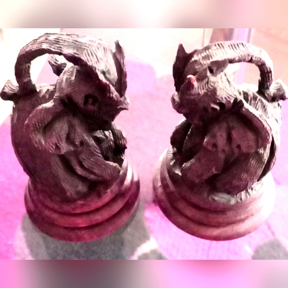 Antique Salt & pepper shaker
